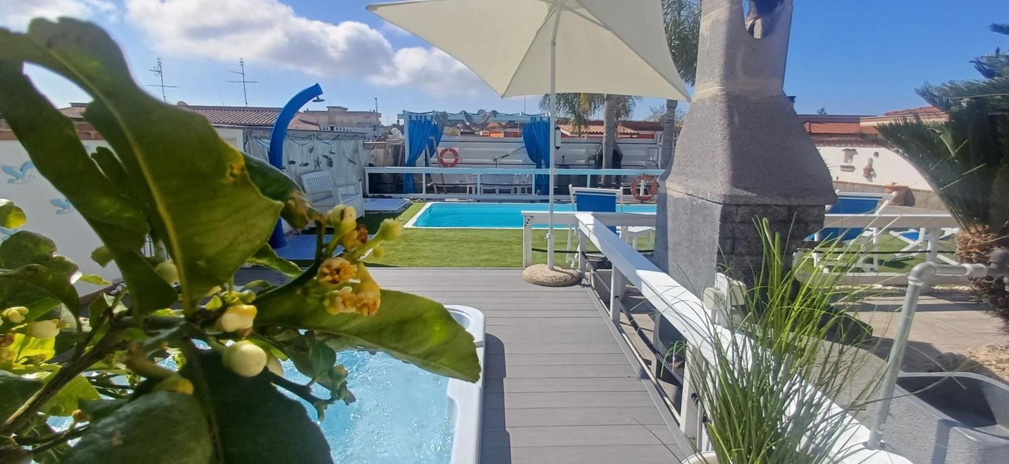 Alloggi Turistici Con Piscina Palestra Jacuzzi Sauna Anzio Exterior foto